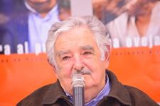 「世界一貧しい大統領」ホセ・ムヒカ来日　経済格差を「愚かな過ち」と批判