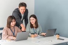 「心理的安全性のある職場」と「ぬるま湯職場」の決定的な違いとは（＊画像はイメージです）