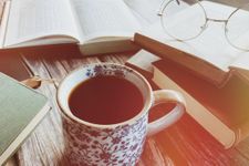 老いを実感しはじめた頃に読むと沁みる本とは（＊画像はイメージです）