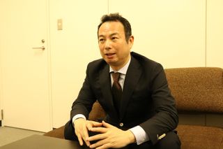 『余計なことはやめなさい!: ガトーショコラだけで年商3億円を実現するシェフのスゴイやり方』(集英社刊)の著者、氏家健治さん