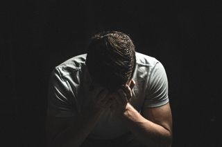 パフォーマンスを落とすマイナス思考から抜け出す4つのプロセス