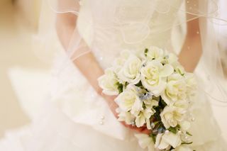 「8時間で500万」。人気ヘアメイクアーティストが花嫁にお金の話をする理由（＊画像はイメージです）