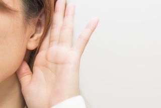 ストレスで爆発しそうなときは「耳かき」をすべし! どこでもできる耳リラックス法(*画像はイメージです)