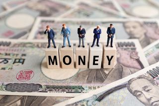 給与ダウンが当たり前に コロナ後の日本で起こる変化とは(*画像はイメージです)
