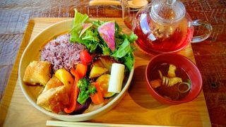 スポーツドクターが指摘 パフォーマンスが落ちるランチの食べ方とは?(*画像はイメージです)