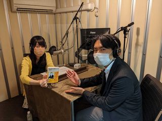 『大人のいじめ』(講談社刊)の著者・坂倉昇平氏(写真右)